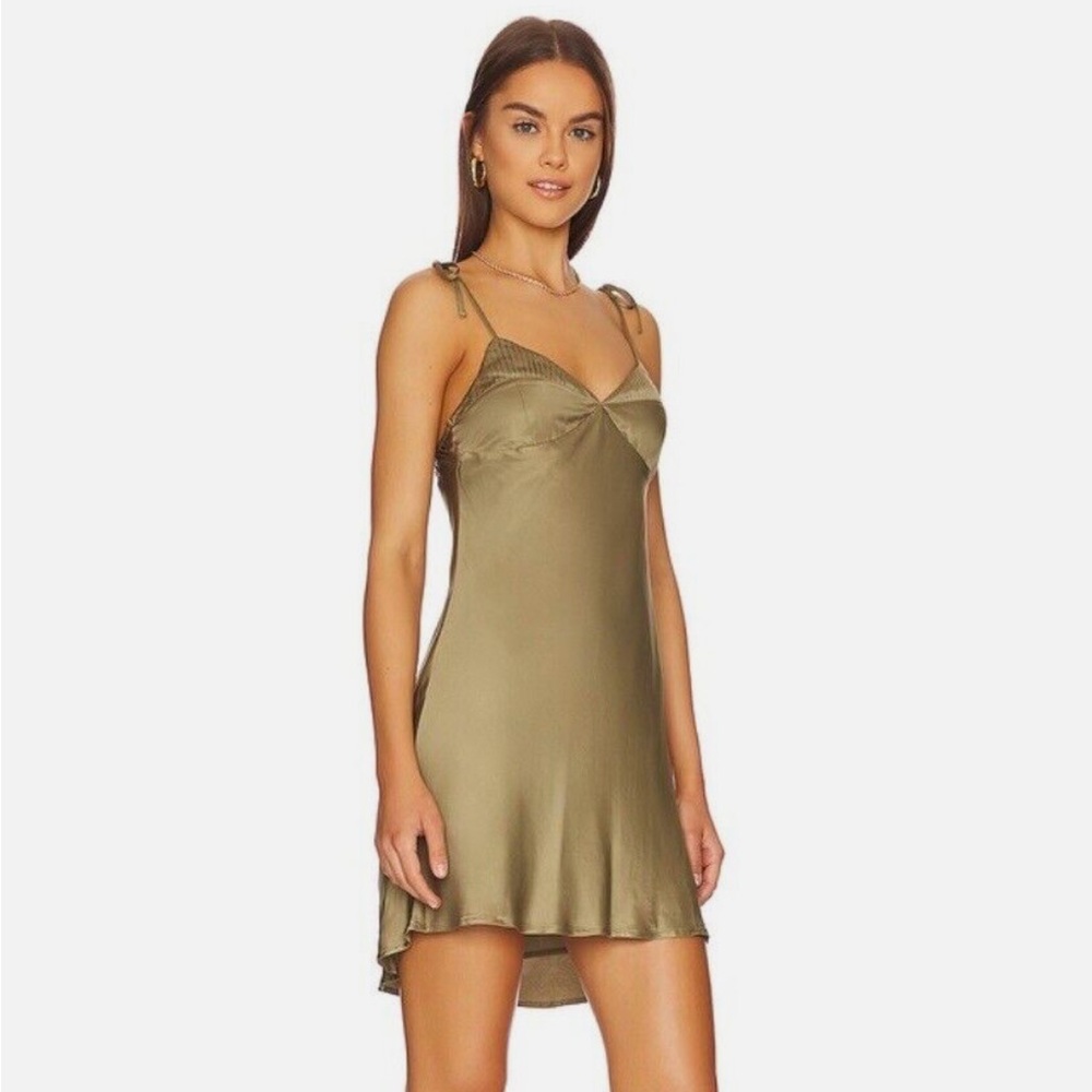 ASTR The Label Olive Green Dress - Picture 2 of 5